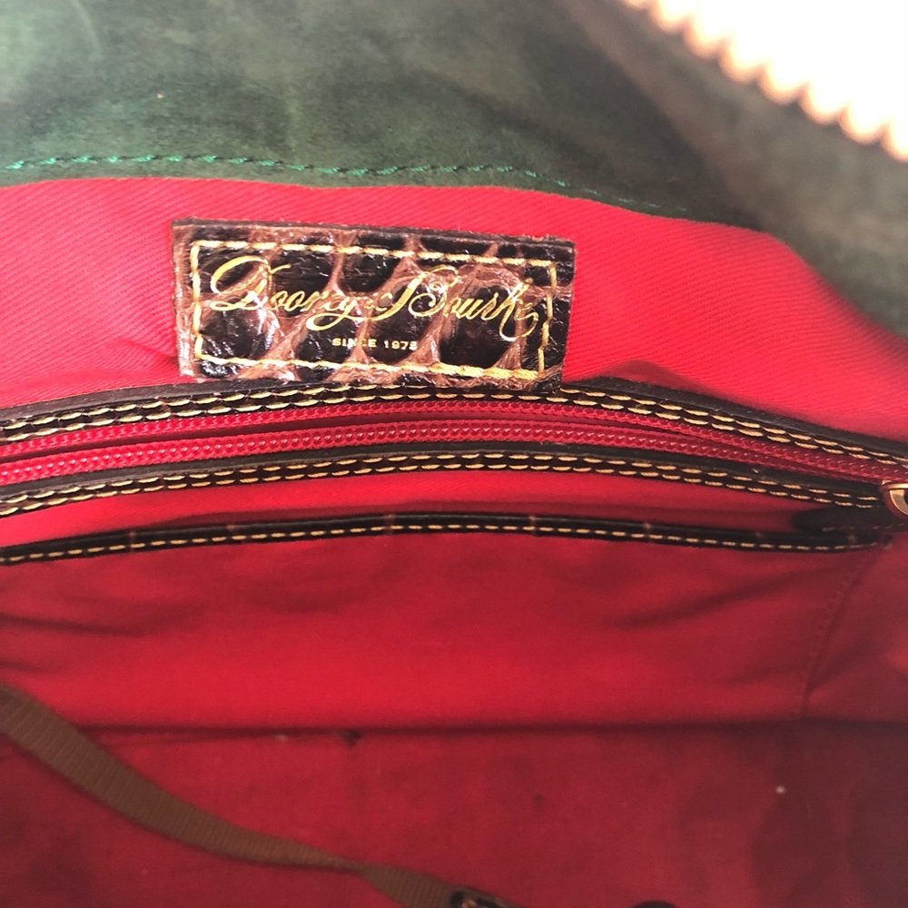 Dooney & Bourke beautiful leather purse - Picture 5 of 8